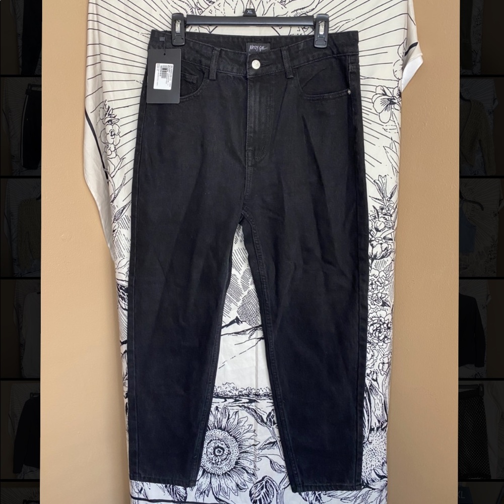 Black High-Waisted Cropped Jeans